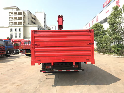 重汽豪沃隨車吊與清障車簡介——湖南專業(yè)隨車吊生產廠家