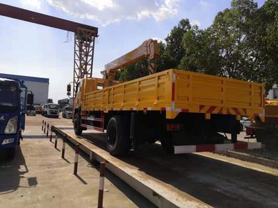 東風6.3噸隨車吊 玉柴160馬力發動機，廠家直銷價格優勢解析