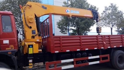 程力隨車吊價(jià)格解析 10噸/12噸/14噸配置與市場(chǎng)行情